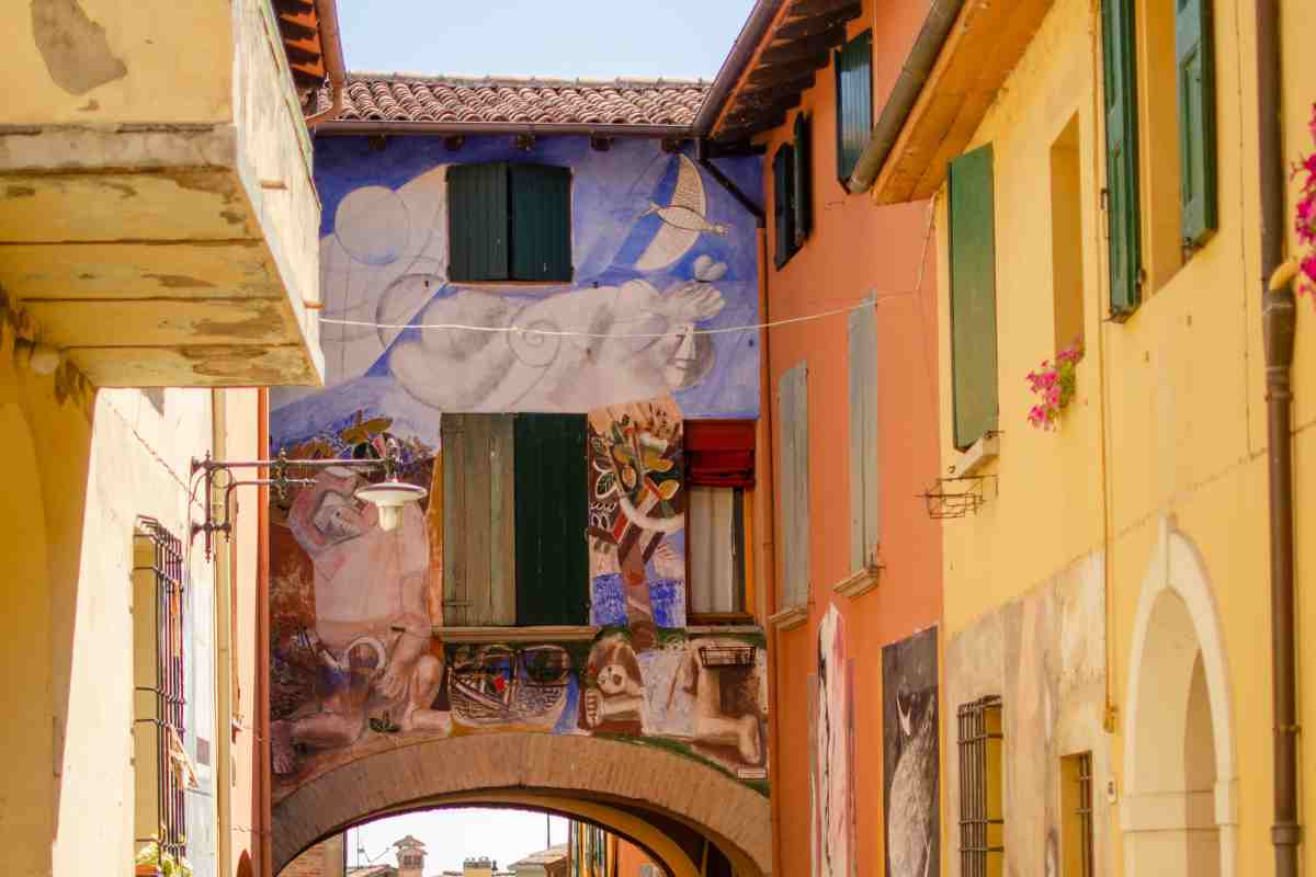 In Italia esistono tre borghi dipinti come musei a cielo aperto