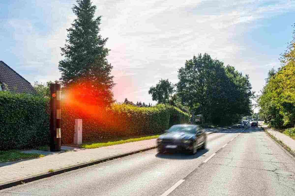 Come scoprire se un autovelox non è omologato, tutti i dettagli